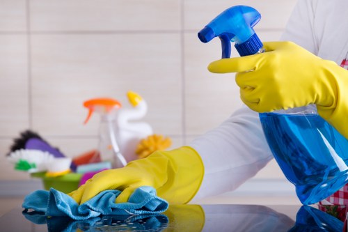 Local cleaning company in Balham supporting office and end of tenancy cleaning